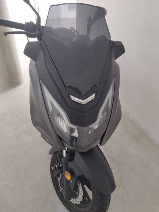 Vendo mota - estado nova