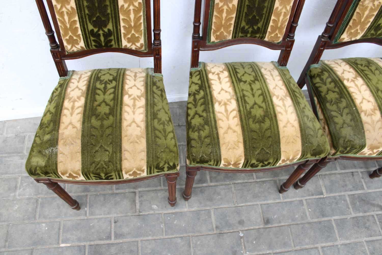 Stary komplet 4 tapicerowanych krzeseł Eklektycznych 421
