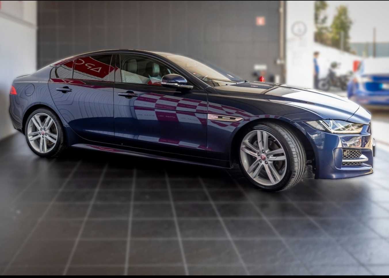 Jaguar xe 2.0 R.Sport 180cv (motor novo)