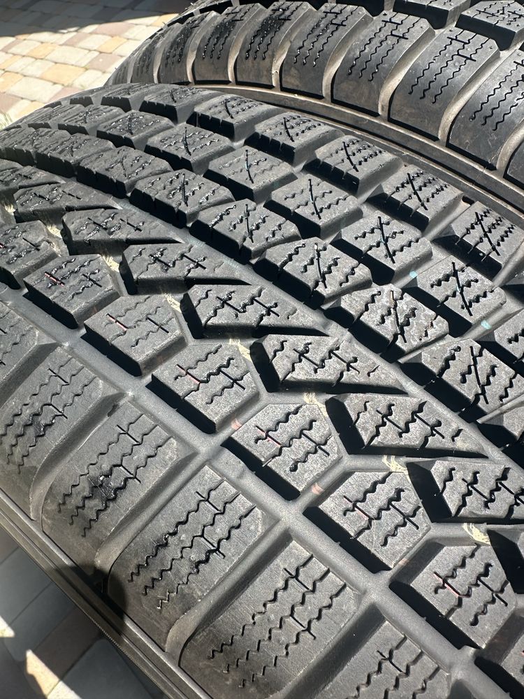 Резина TOYO 225/65-R17 з мінімальним пробігом