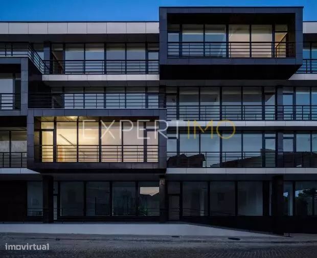 Apartamento T2 em Vila Nova Tazem