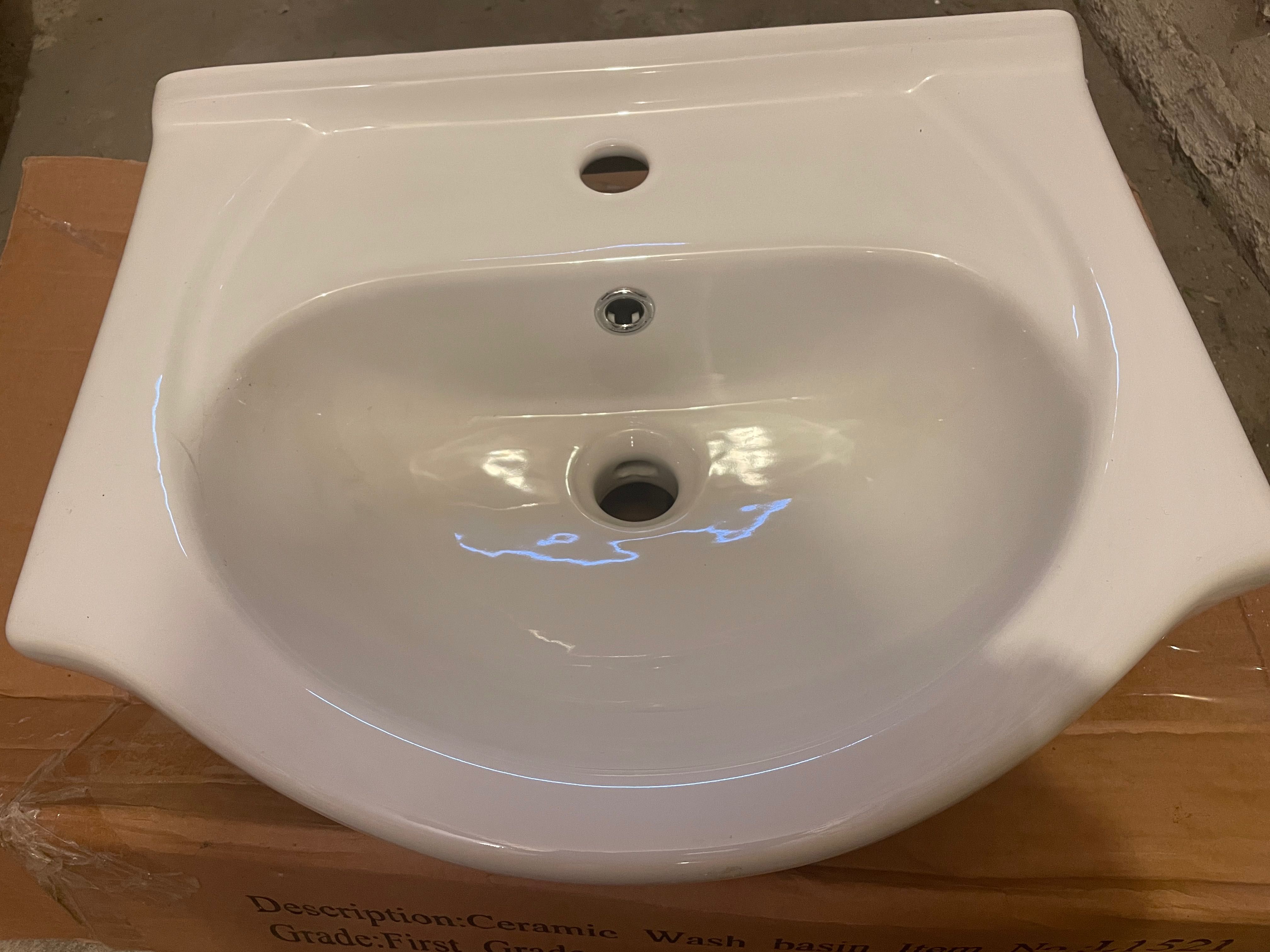 Nowa ceramiczna umywalka łazienkowa deftrans 50x42