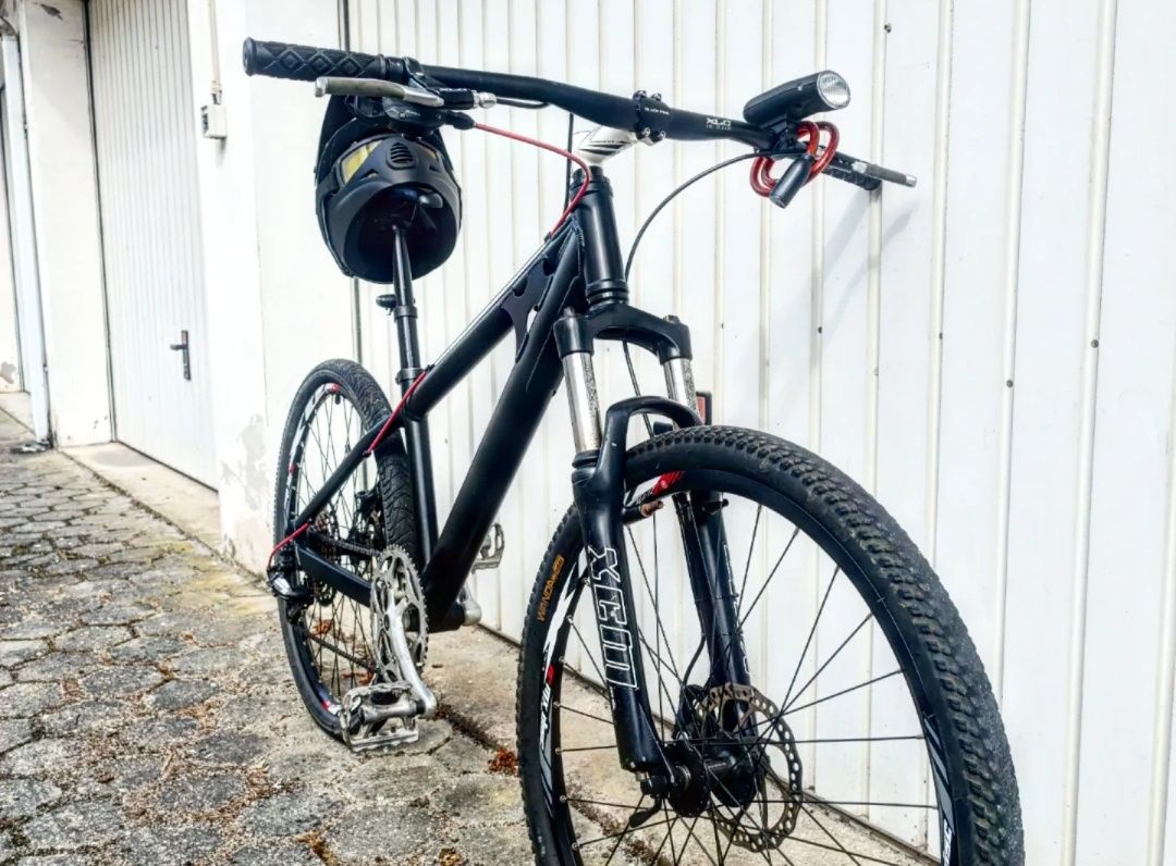 Bicicleta 29 dupla suspensão/Downhill/Material BTT