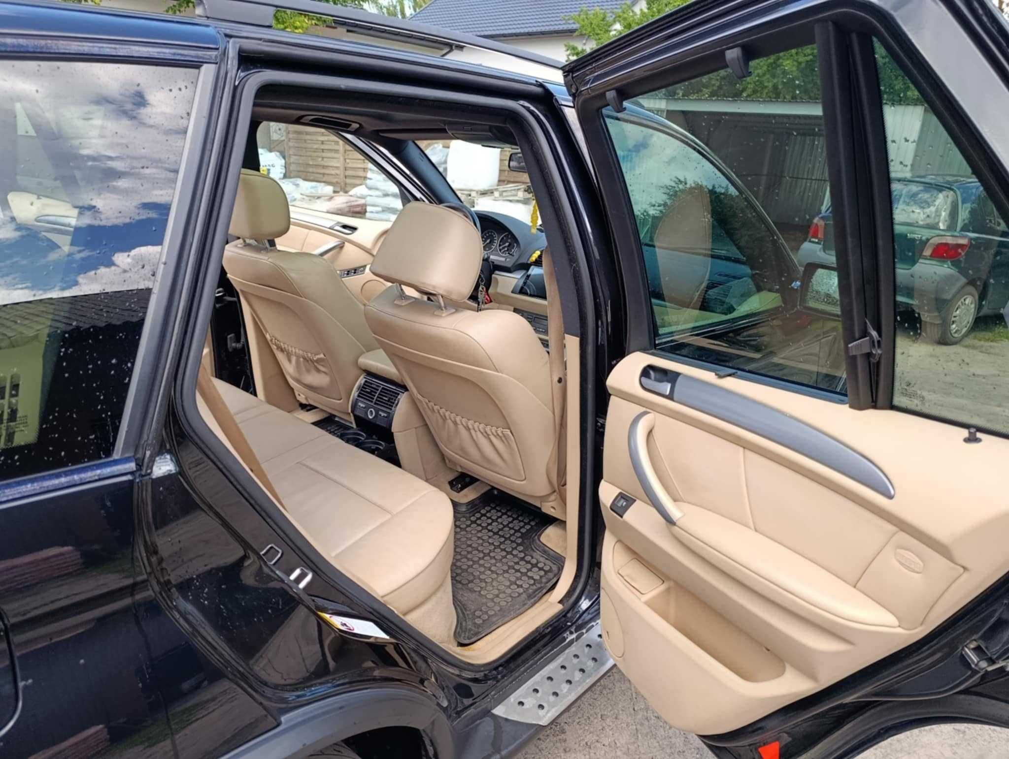 Samochód BMW X5 E53
