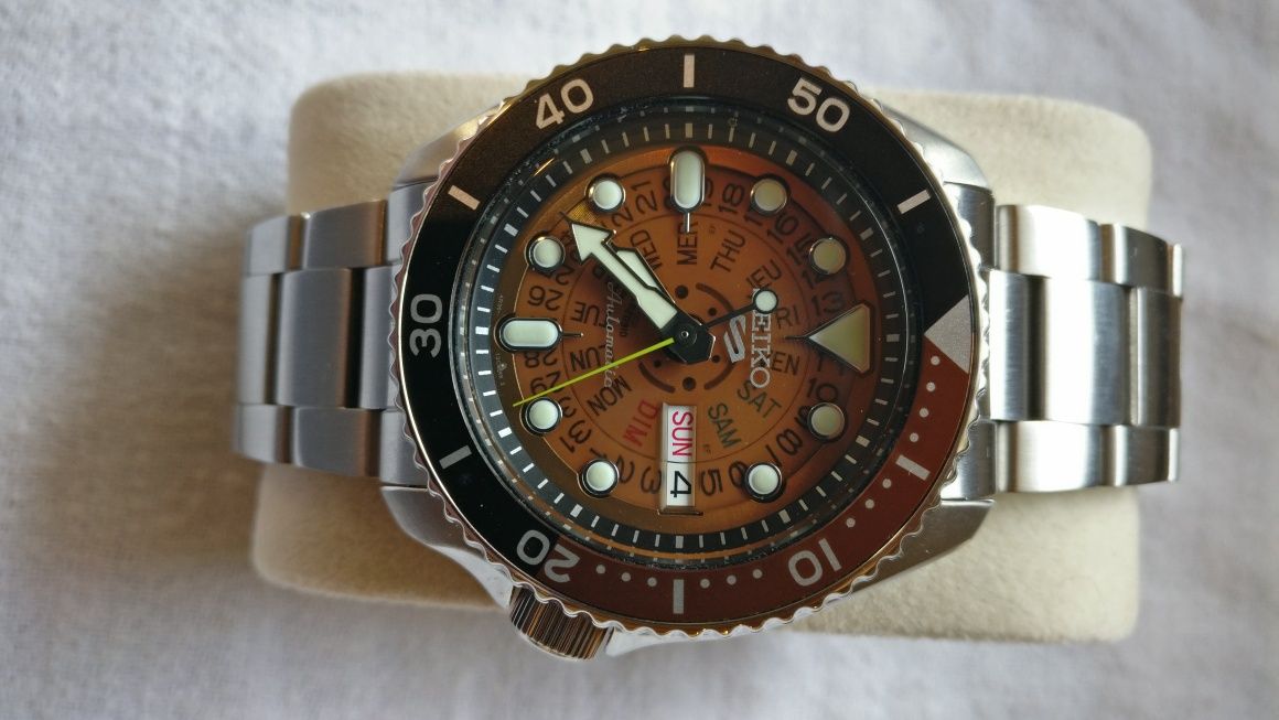 Zegarek SEIKO SRP J47K1