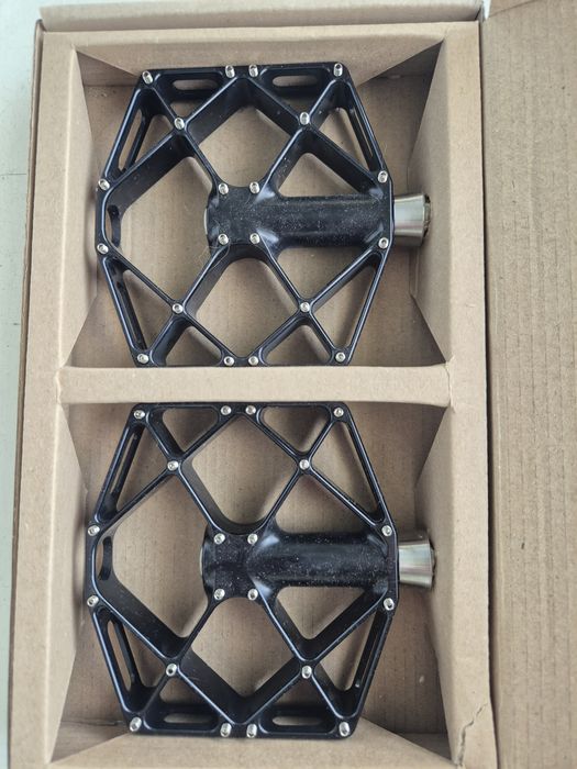 Pedały zoss stalowe nowe platformowe lekkie