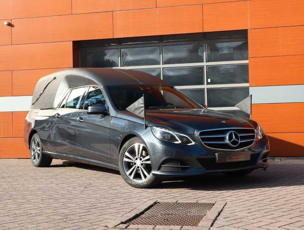 Mercedes-Benz катафалк