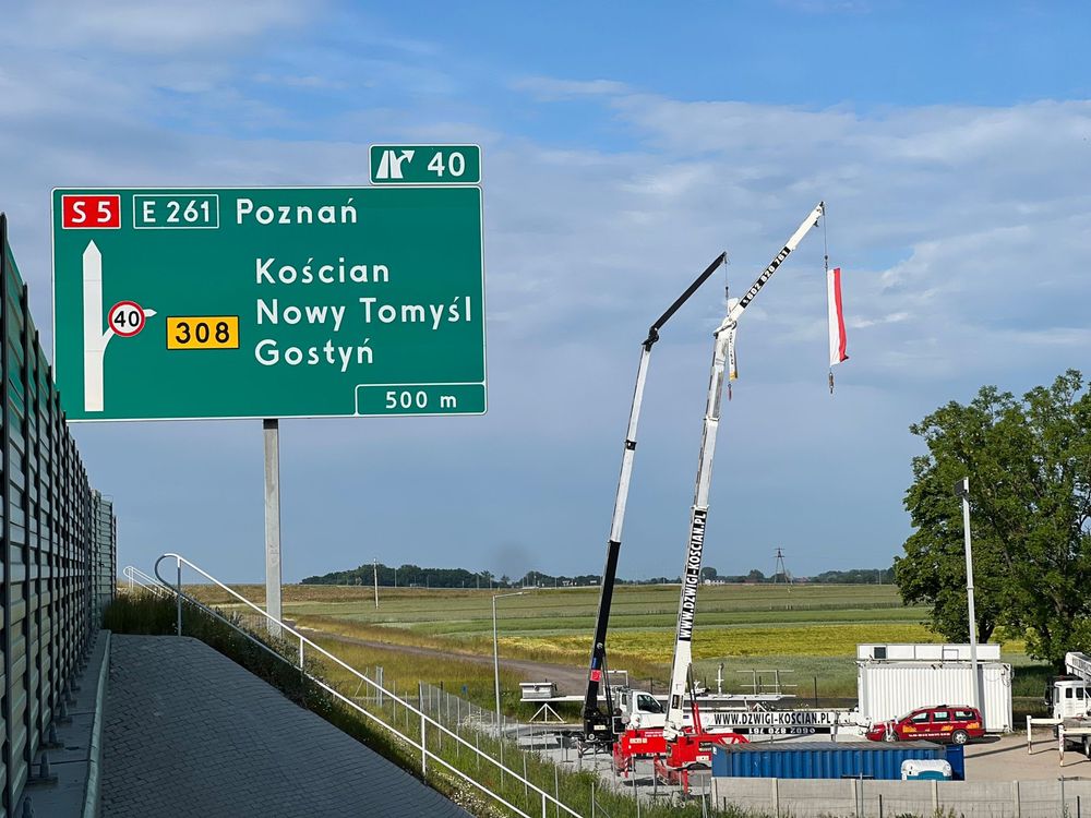 Wypożyczalnia  wynajem dźwigi żurawie Ciesielsko dekarskie