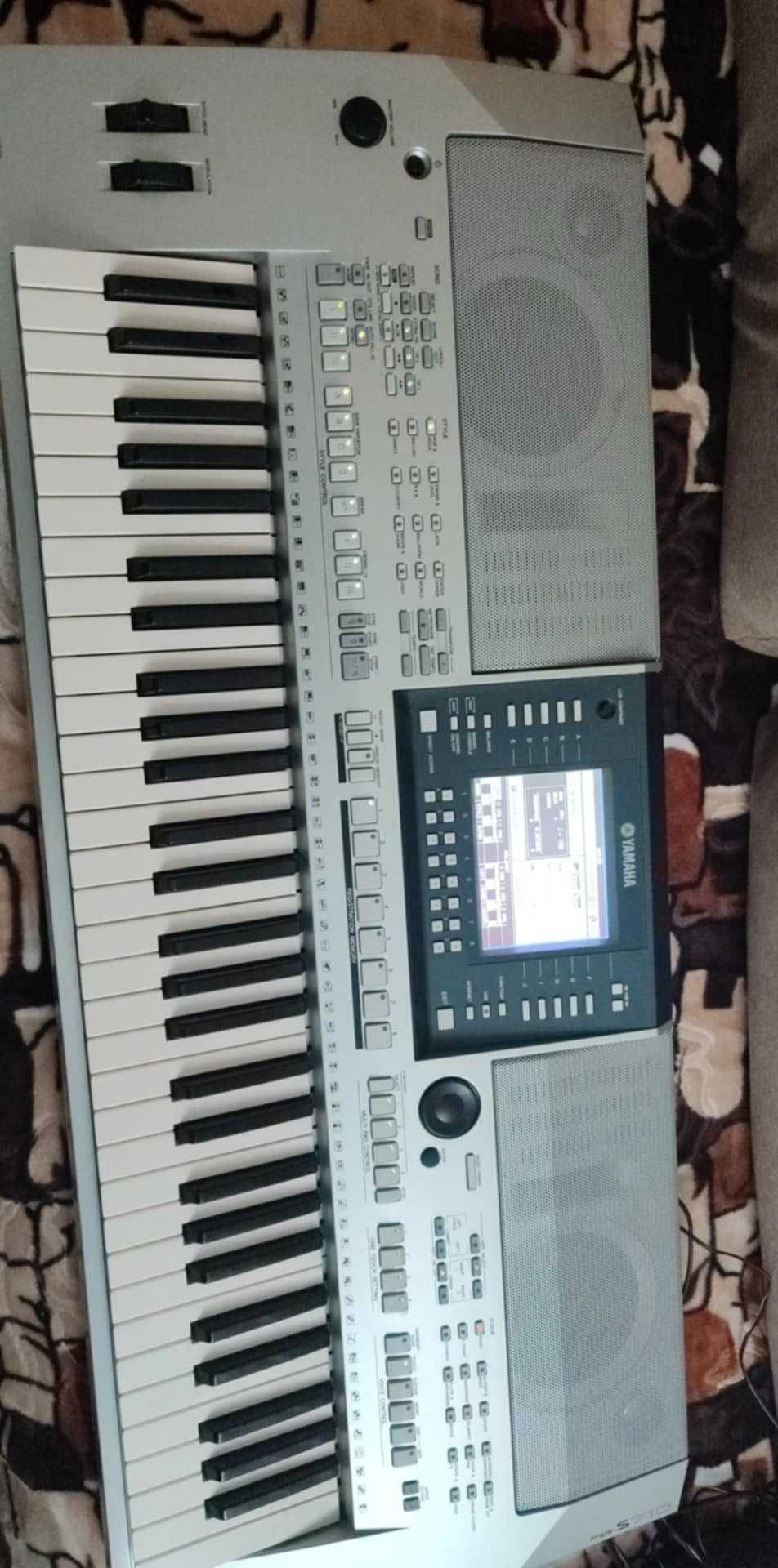 Keyboard Yamaha PSR S 710