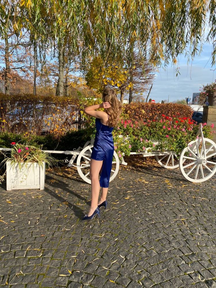 Шовкова темно синя сукня розмір С