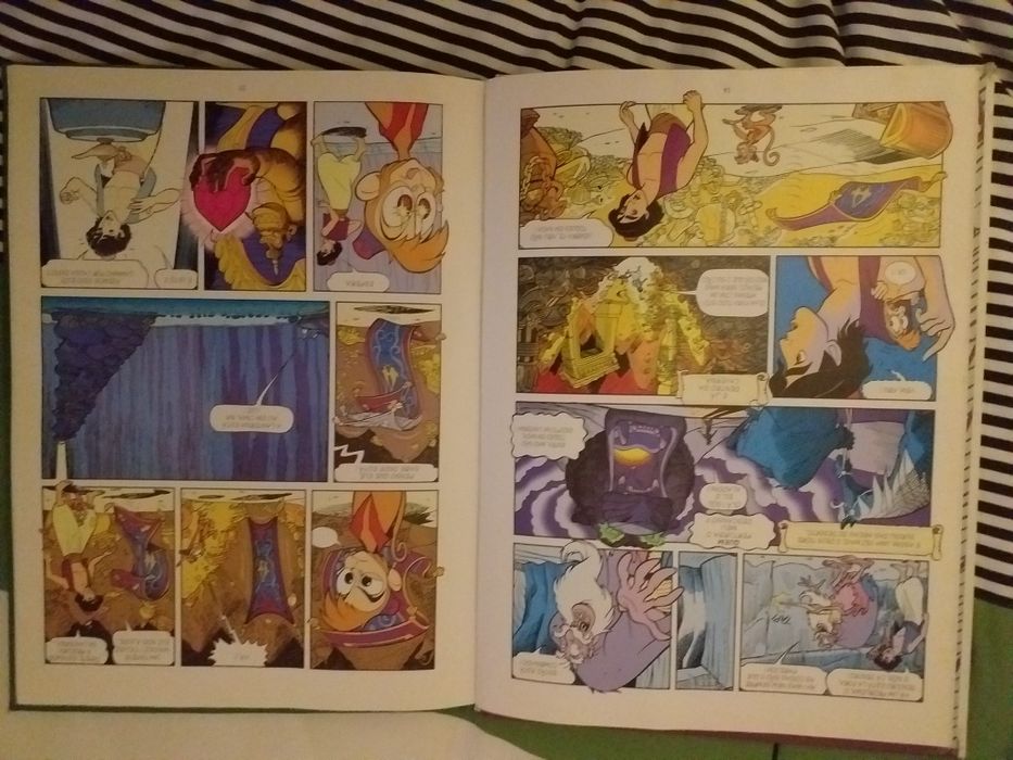 Livro de B.D. do filme da Disney " Aladdin"