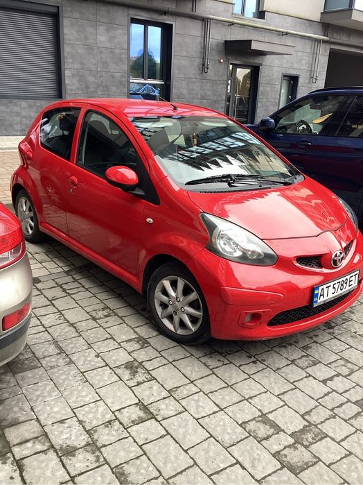 Тойота auris aygo