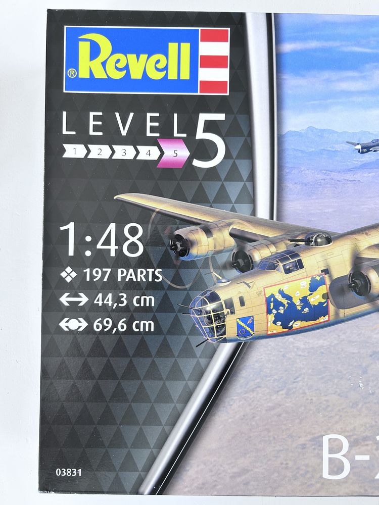 Samolot B-24D Liberator model do sklejania Revell 03831