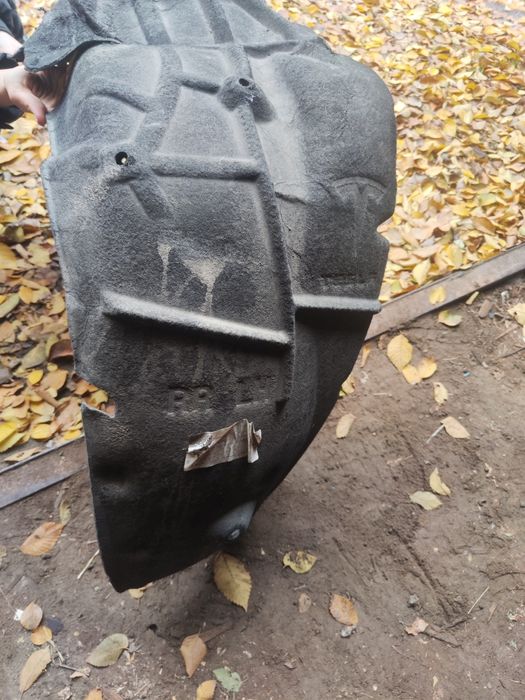 Подкрылок на tesla 3