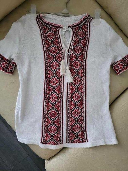 Вишиванка, вишита сорочка для хлопця.Вышиванка,жилет український