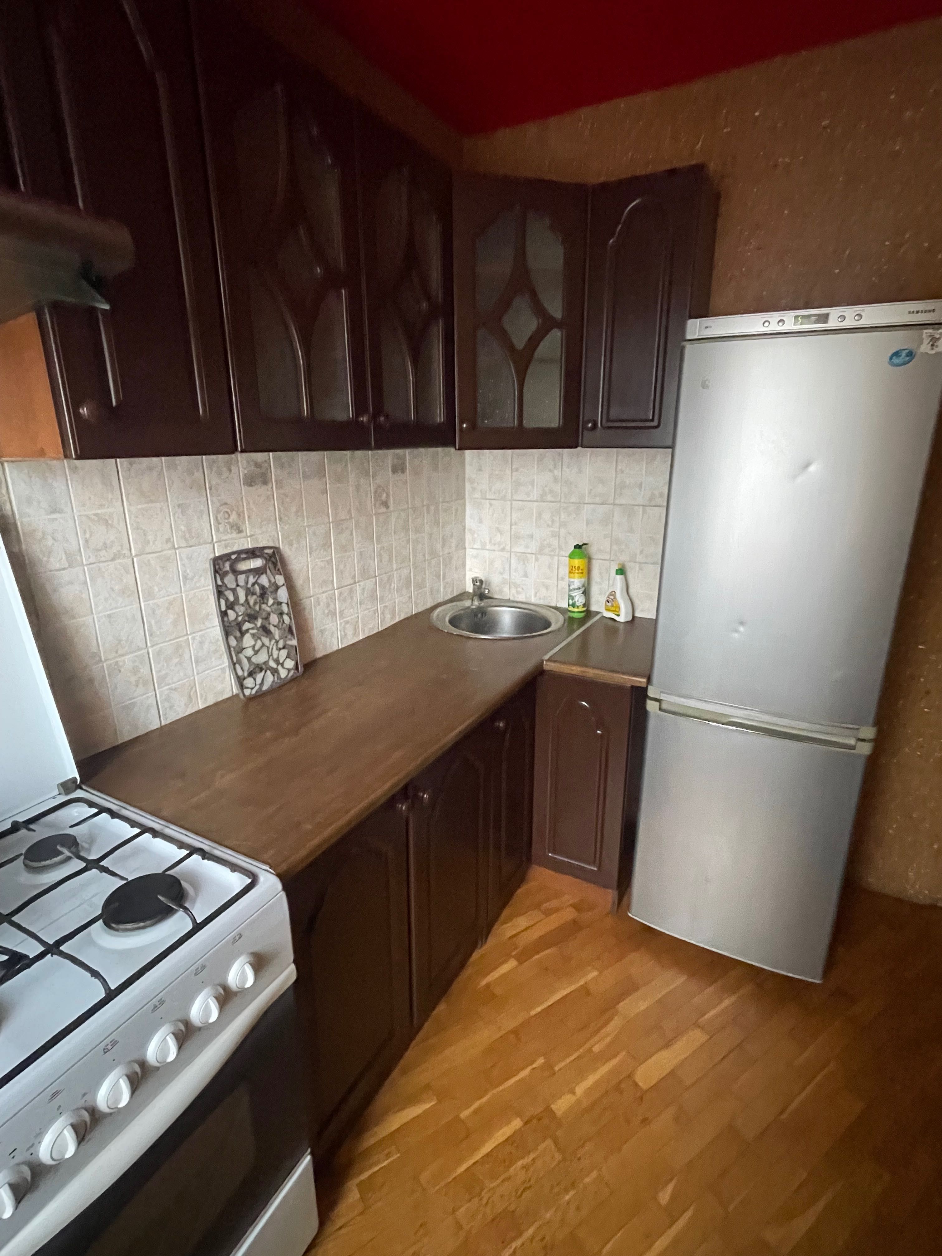 Сдам 1к подобово. 4 спальних місця, південно захід