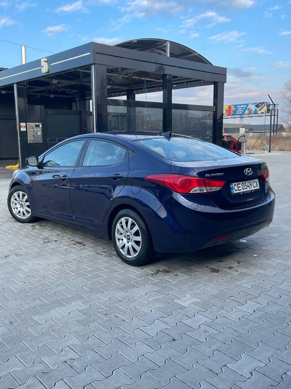 Hyundai Elantra 2013 року 1.8 бензин