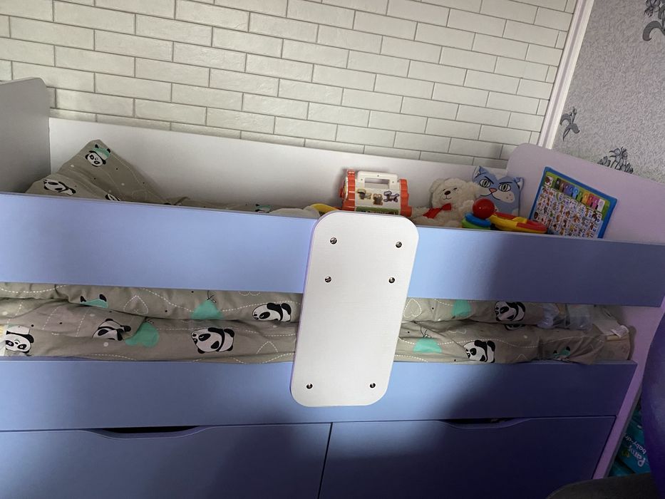 Диван дитячий з бортиками