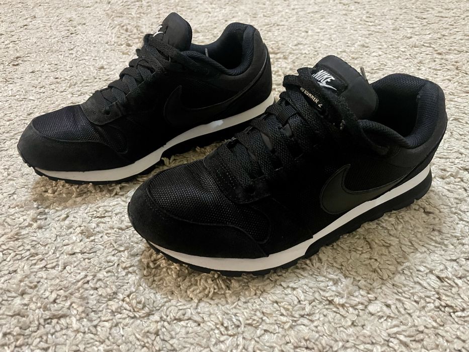 Кросівки жіночі nike md runner 2