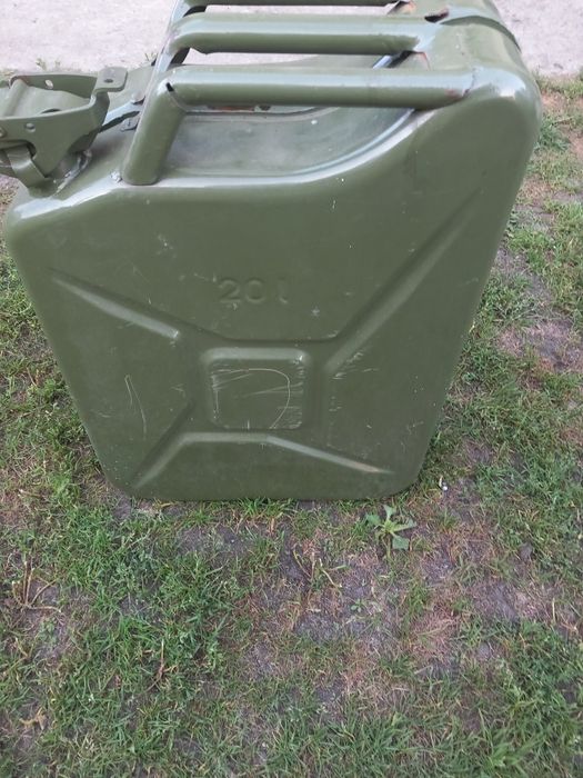 Karnister  Na Paliwo 20 litrowe