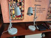 Biała lampka na biurko