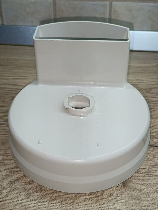 Korpus dolny rozdrabniacza Bosch mum 4