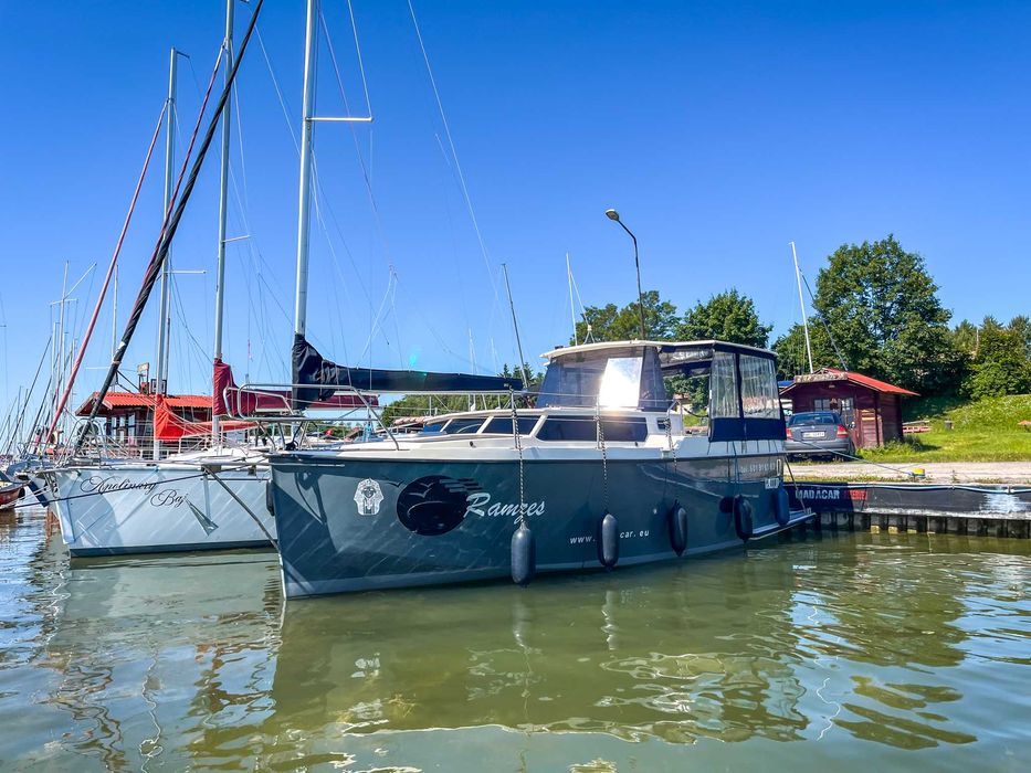 sprzedam jacht motorowy  houseboat Calipso 750 Ryn Mazury bez patentu