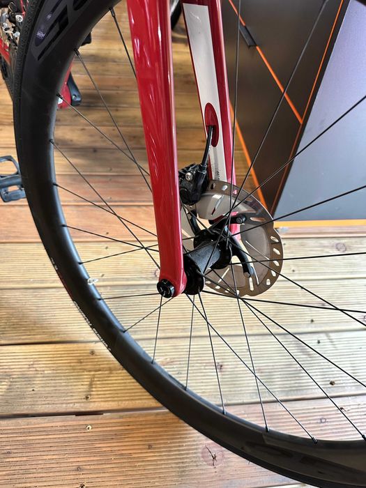 Oś RAT Axle R.A.T. Focus IZALCO MAX zestaw naprawczy PRZEDNIE KOŁO