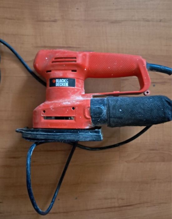 Lixadeira Orbital Black & Decker KA225E 155W - Usada