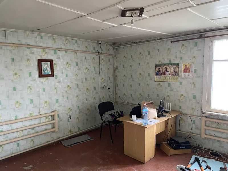 Побутове приміщення, склад, гараж 159,2 кв м, вул. Гуртового Г., 19