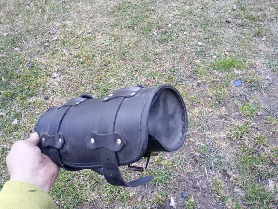 Rolka Wałek Piórnik Sakwa narzędziowa lagi kierownice Harley Davidson