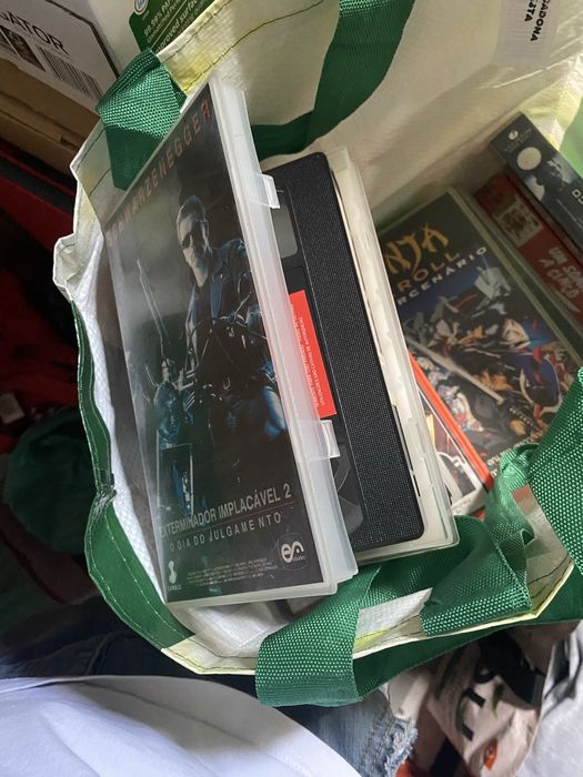 Video VHS com filmes