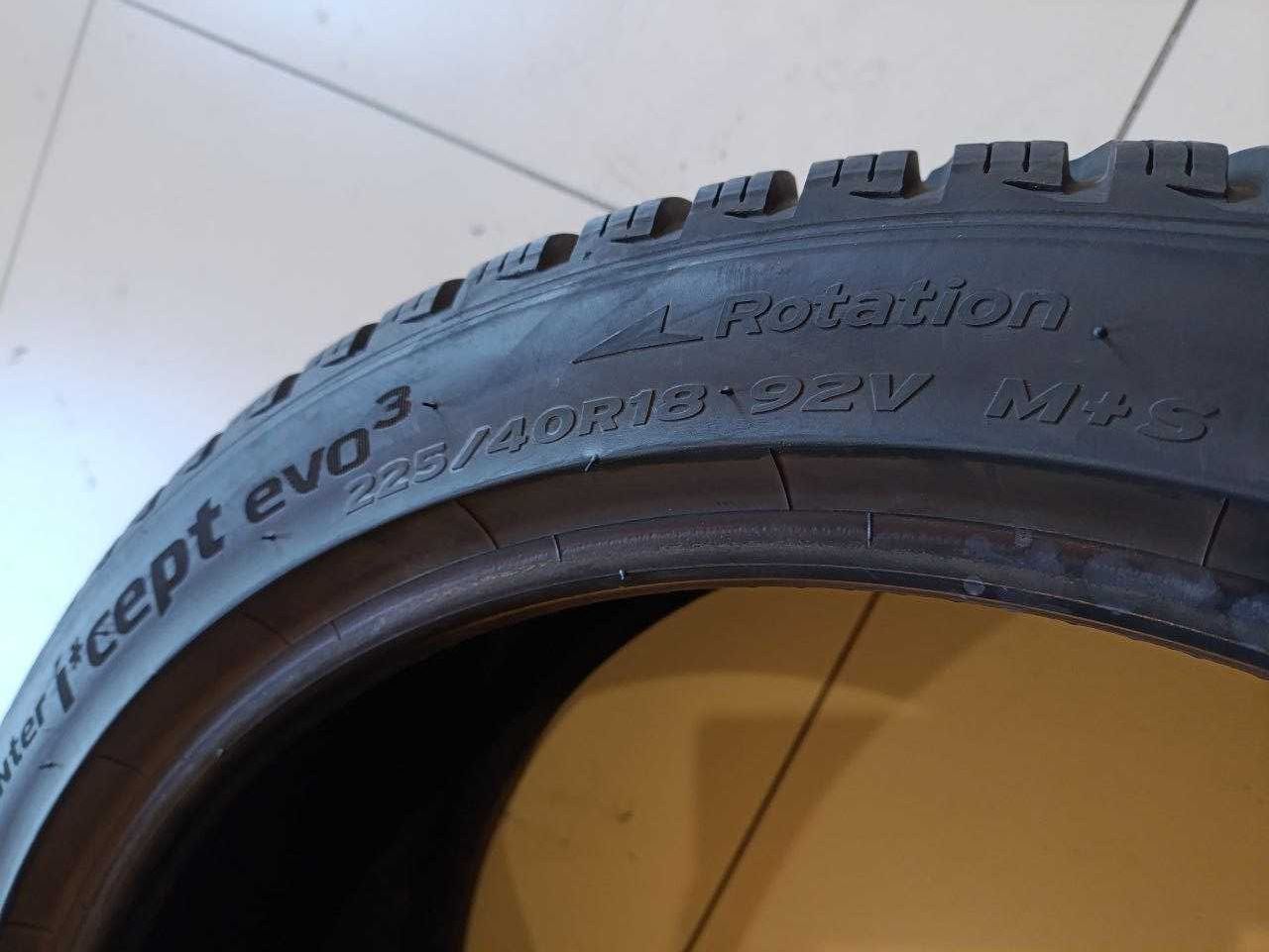 Комплект шин б/у 225/40R18 92V Hankook Winter I*cept EVO 3