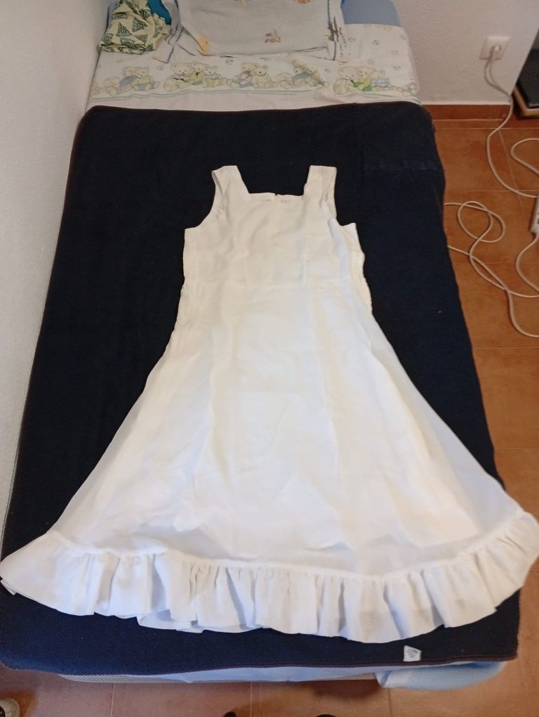 Vestido simples de cerimónia