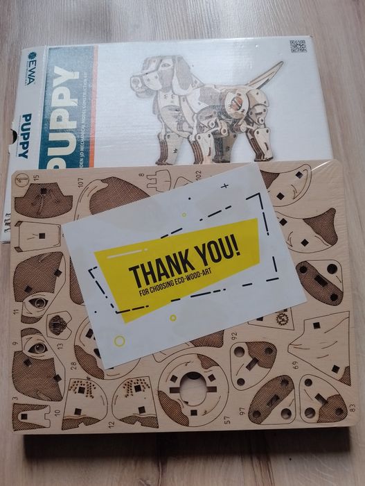 Drewniana zabawka, piesek 3d