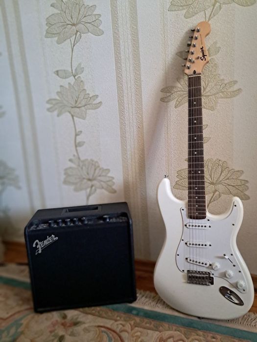 гітара Squire Stratocaster by Fender