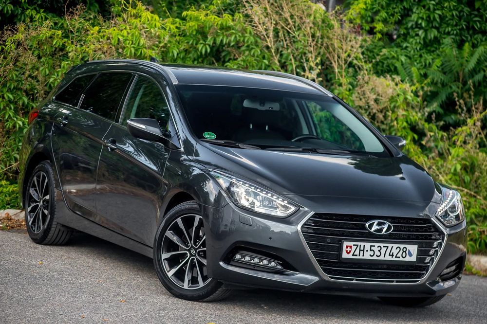 Hyundai i40 Diesel Automat Navi Bi-Xenon Kamera PoOpłatach Szwajcaria