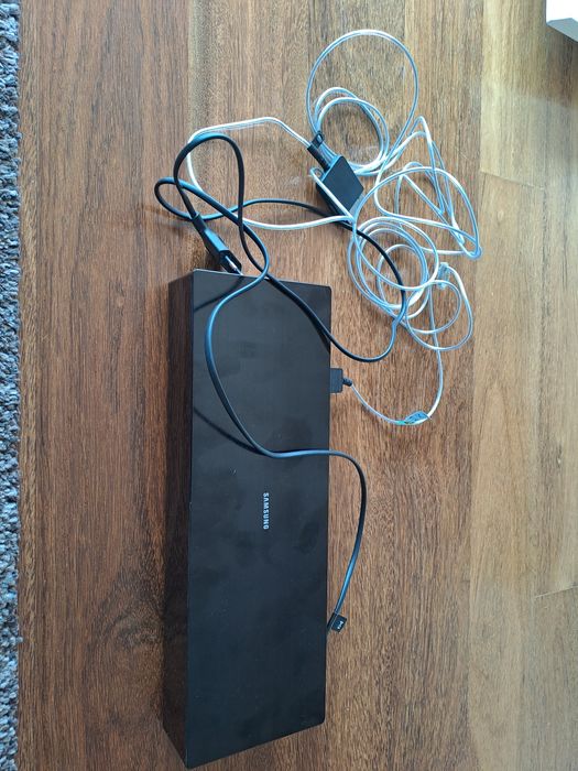 Tv Samsung 55" Com ecrã partido e one box connect da Samsung