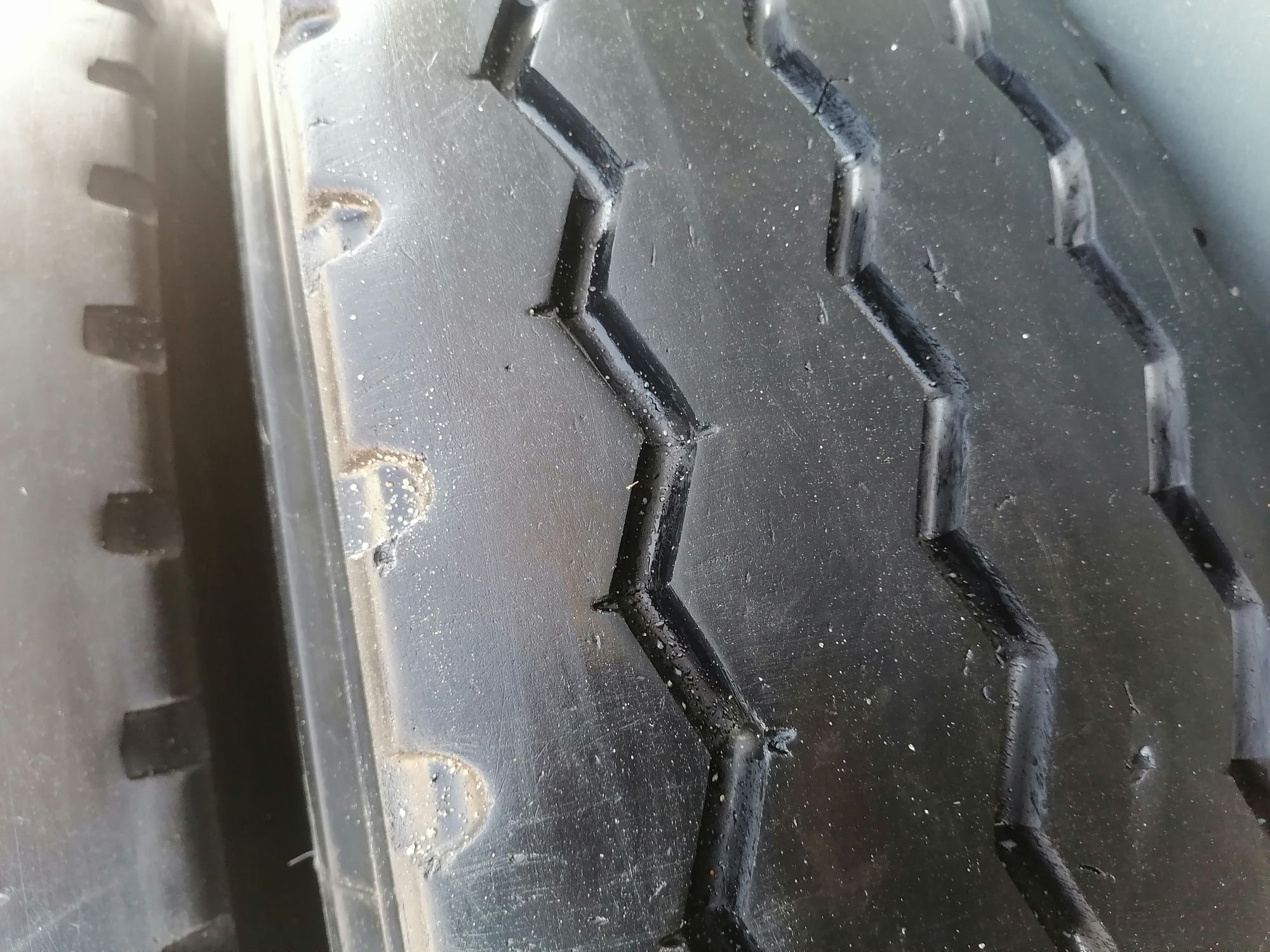 13r22.5 Firestone fs833