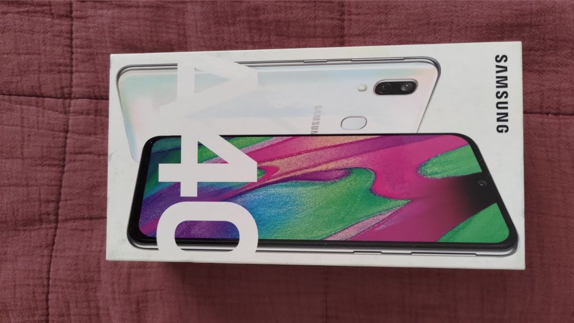 Samsung galaxy A40 uszkodzony ekran