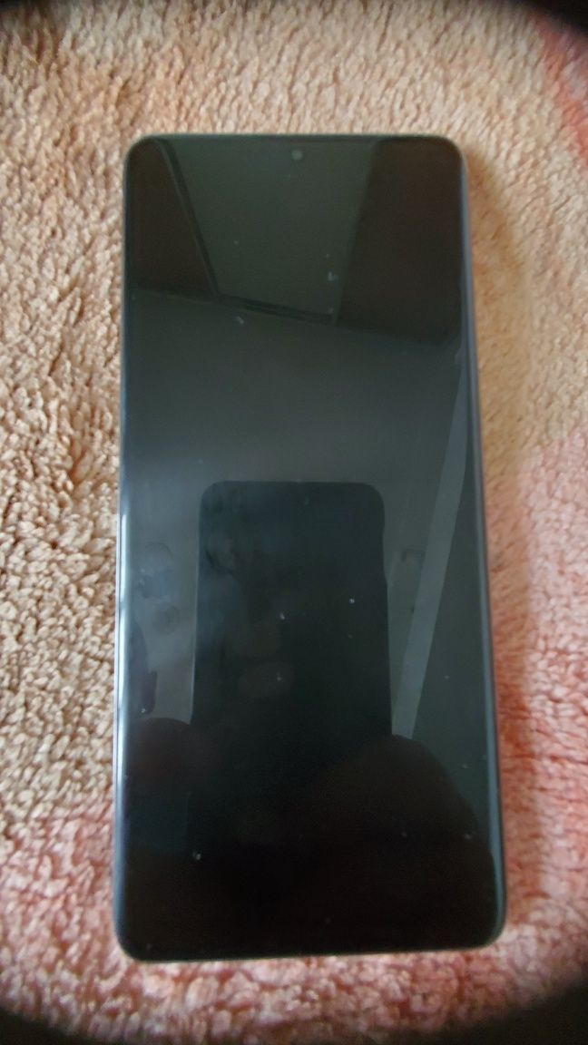 Продам samsung s20 plus