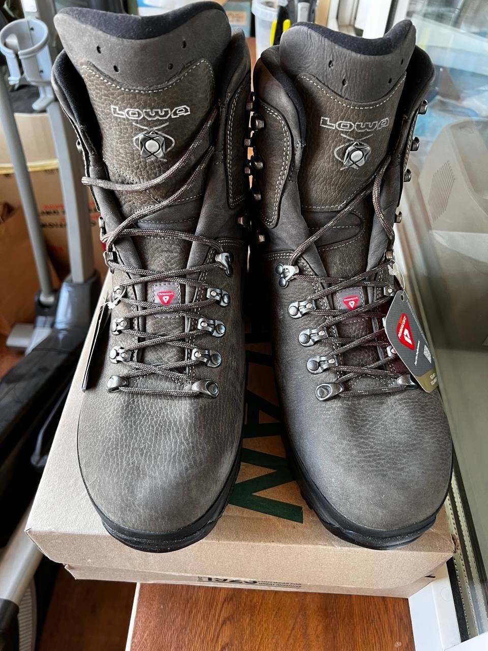 Тактичні зимові черевики "Lowa Tibet Superwarm GTX" 45 р (оригінал)