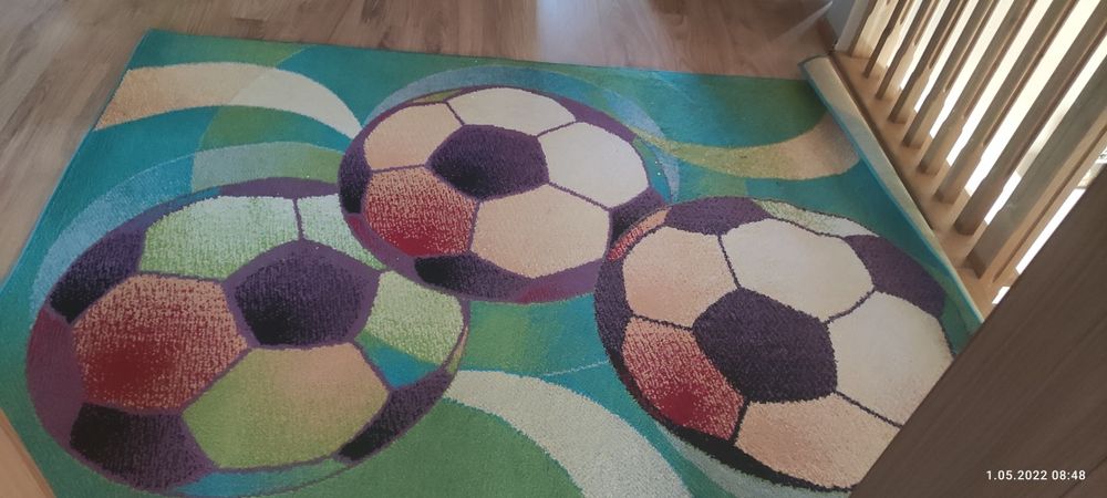 Dywan w piłki chłopięcy