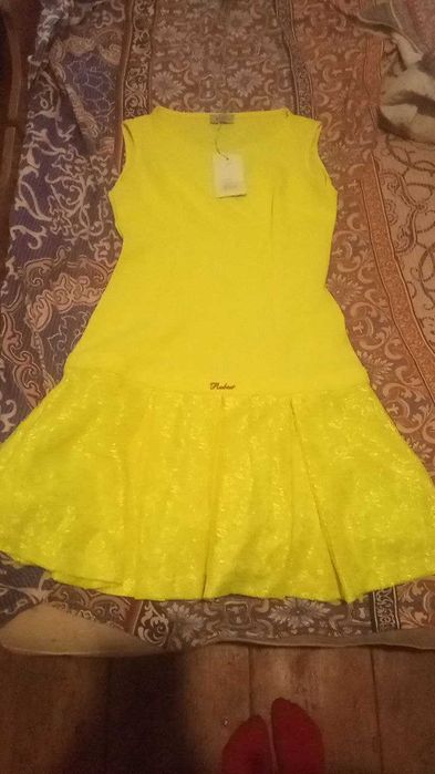 одяг для дівчинки