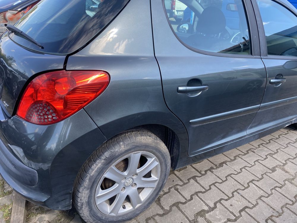 Peugeot 207 zderzak tył tylny EZQ z pdc kompletny ładny