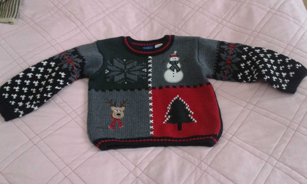 Новорічний светр на 3 роки