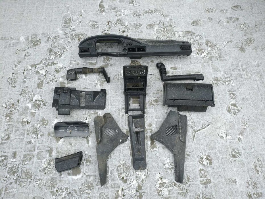 Пластик салону Dacia, Renault