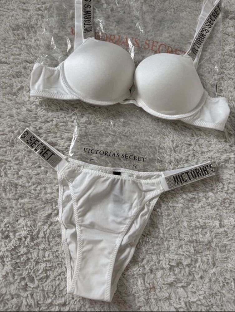 Victoria’s secret komplet bielizny stringi i stanik biały koronkowy