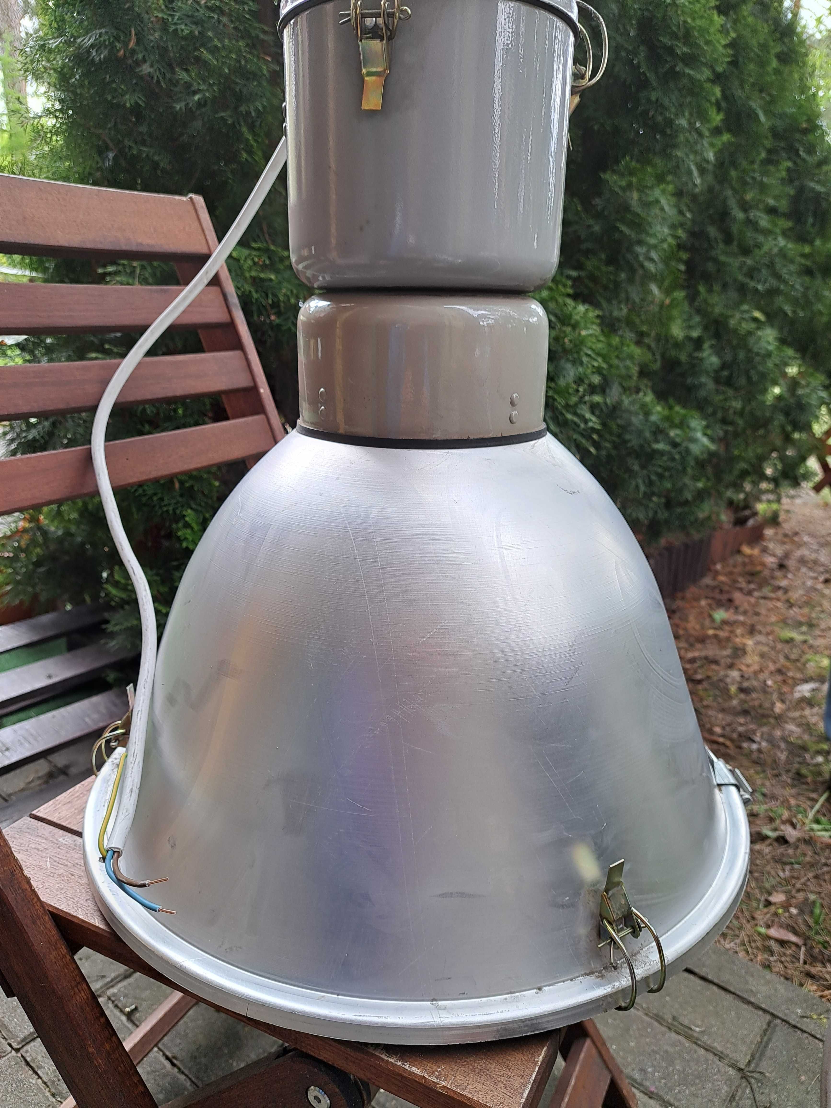 Lampa przemysłowa wisząca