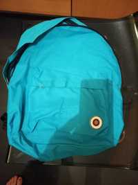 Mochila azul nova